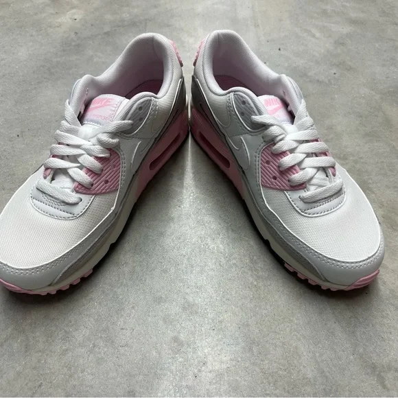 New with box - Wmn’s Nike Air Max 90 White/Sail-Med Sodt Pink - FN7489 100 - Picture 4 of 6